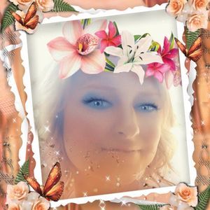 Meet your Posher, Monica